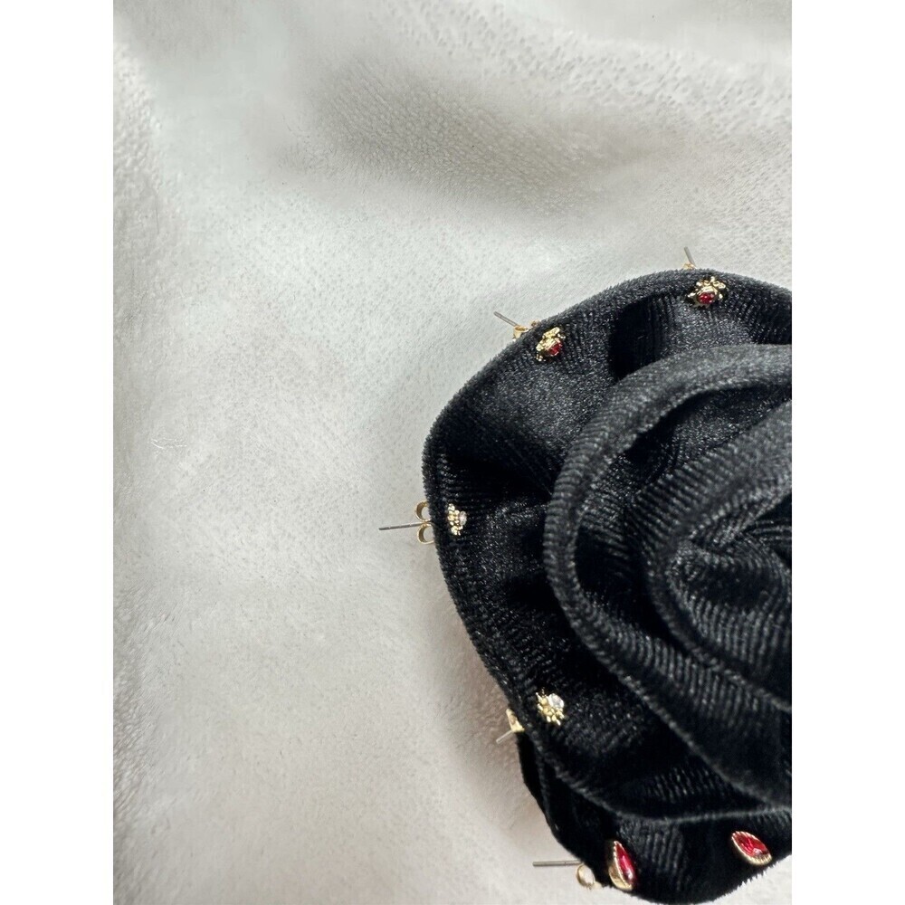 NEW Free People Rosette Stud Pack In Black Earrings Set Brooch Pin Boho Flower - Picture 3 of 6